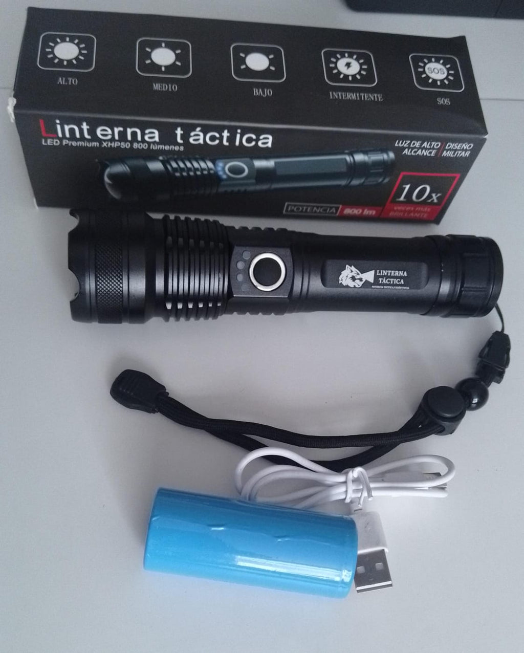 LINTERNA TÁCTICA RECARDABLE LED XHP50 DE 800